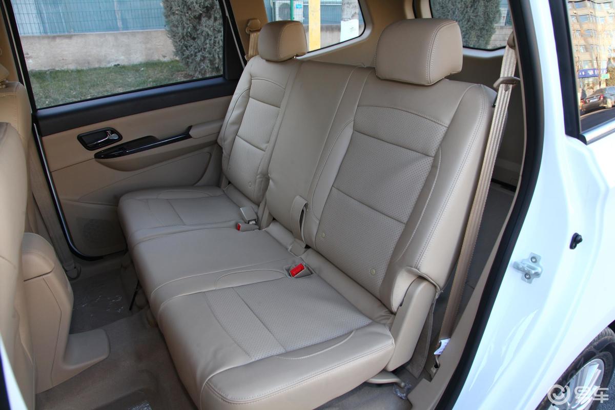 5l 手动 舒适版后排座椅汽车图片-汽车图片大全】-易车