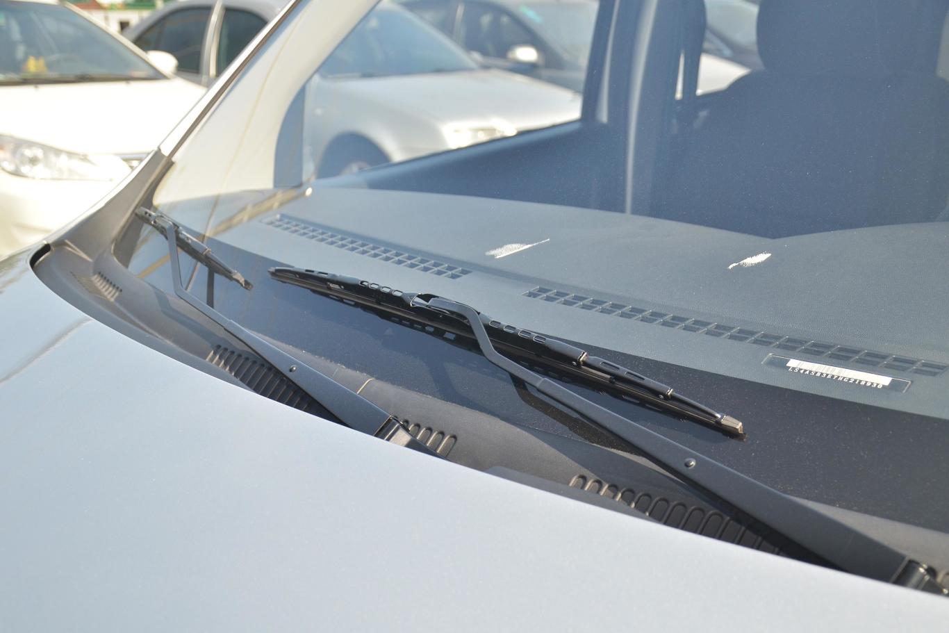 5l 手动 基本版雨刷器图片