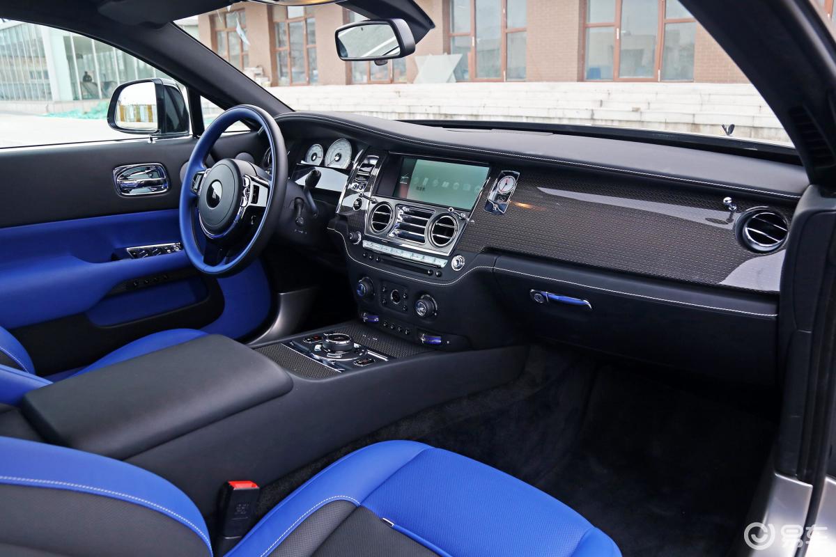 劳斯莱斯  魅影 2018款  2018款  6.6t black badge  6.