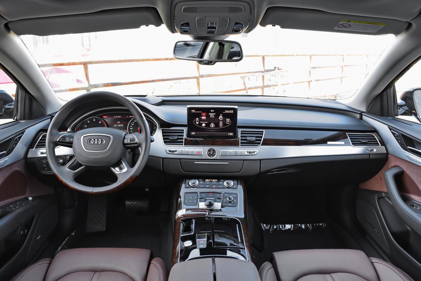 奥迪a8a8l 60 tfsi quattro 豪华版内饰全景正拍
