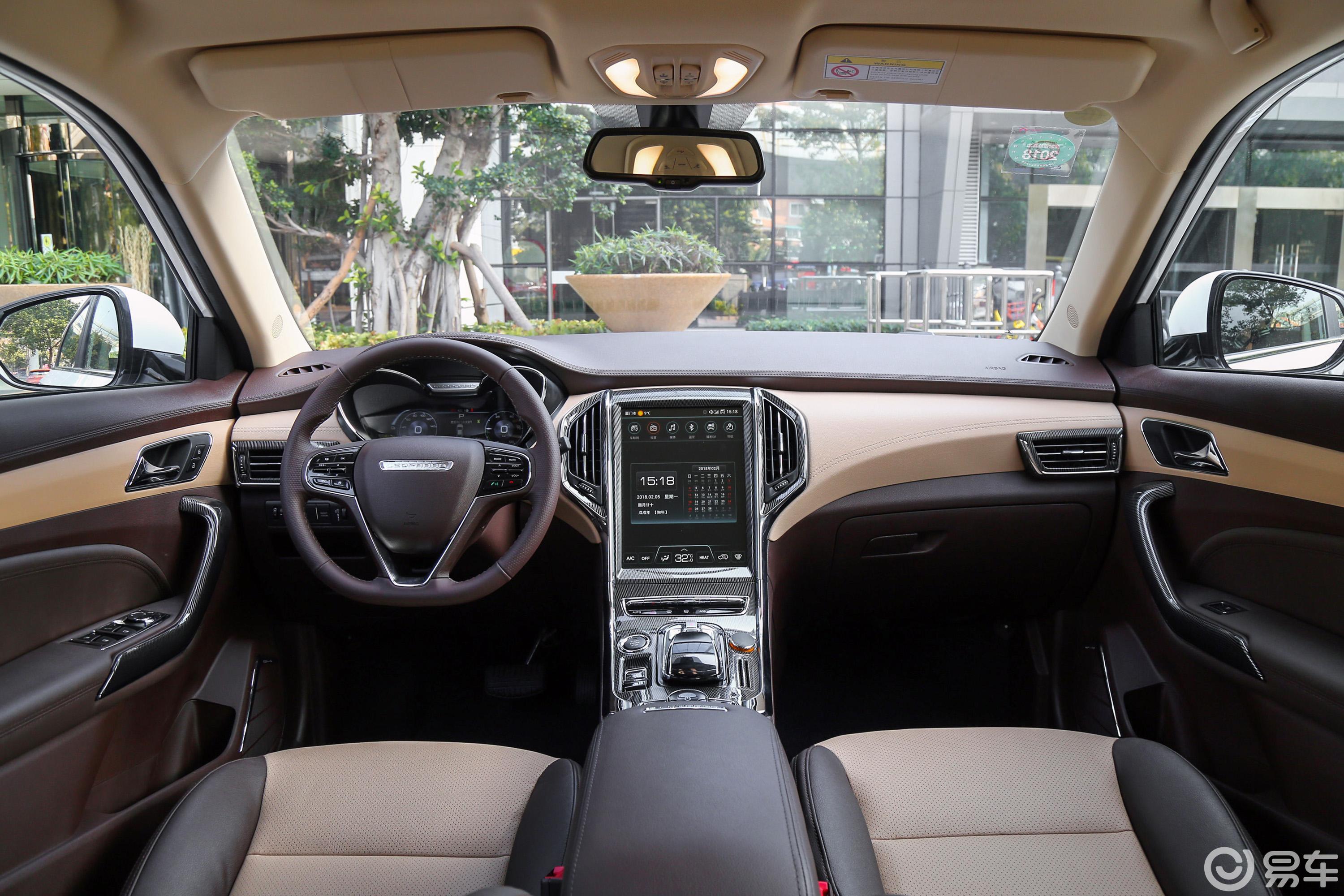 【猎豹cs9 ev2018款ev300 精英版内饰全景正拍汽车图片-汽车图片大全