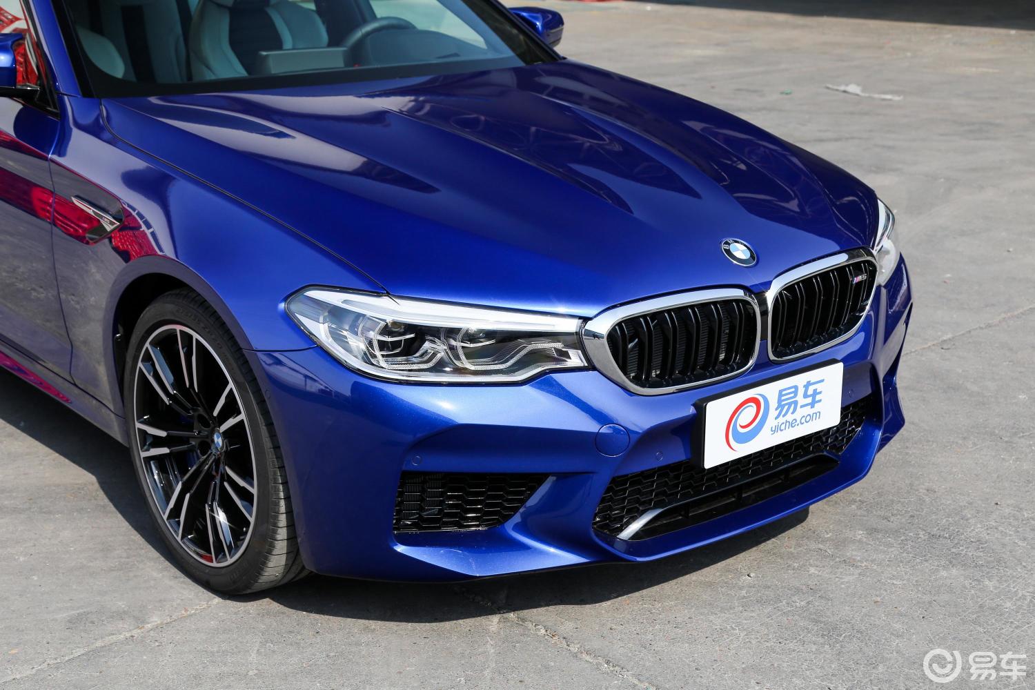 【宝马m52018款m5前格栅侧俯拍汽车图片-汽车图片大全】-易车