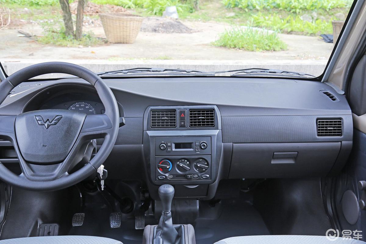 【五菱荣光2017款1.