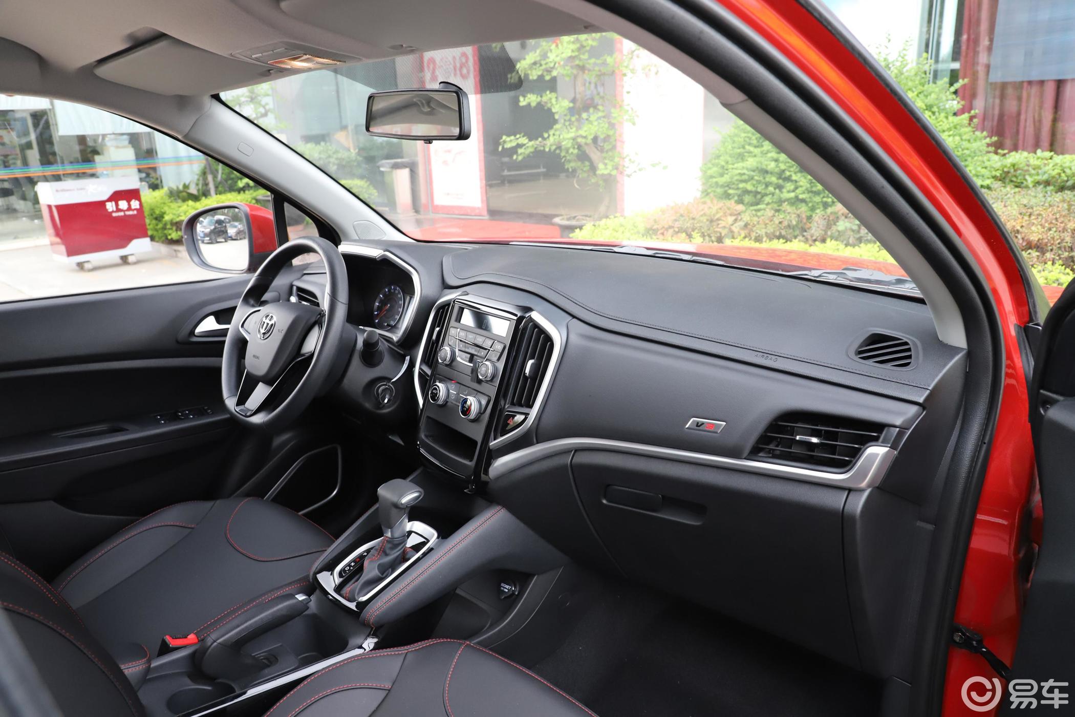 5l 手自一体 舒适版内饰全景副驾驶员方向汽车图片-汽车图片大全】