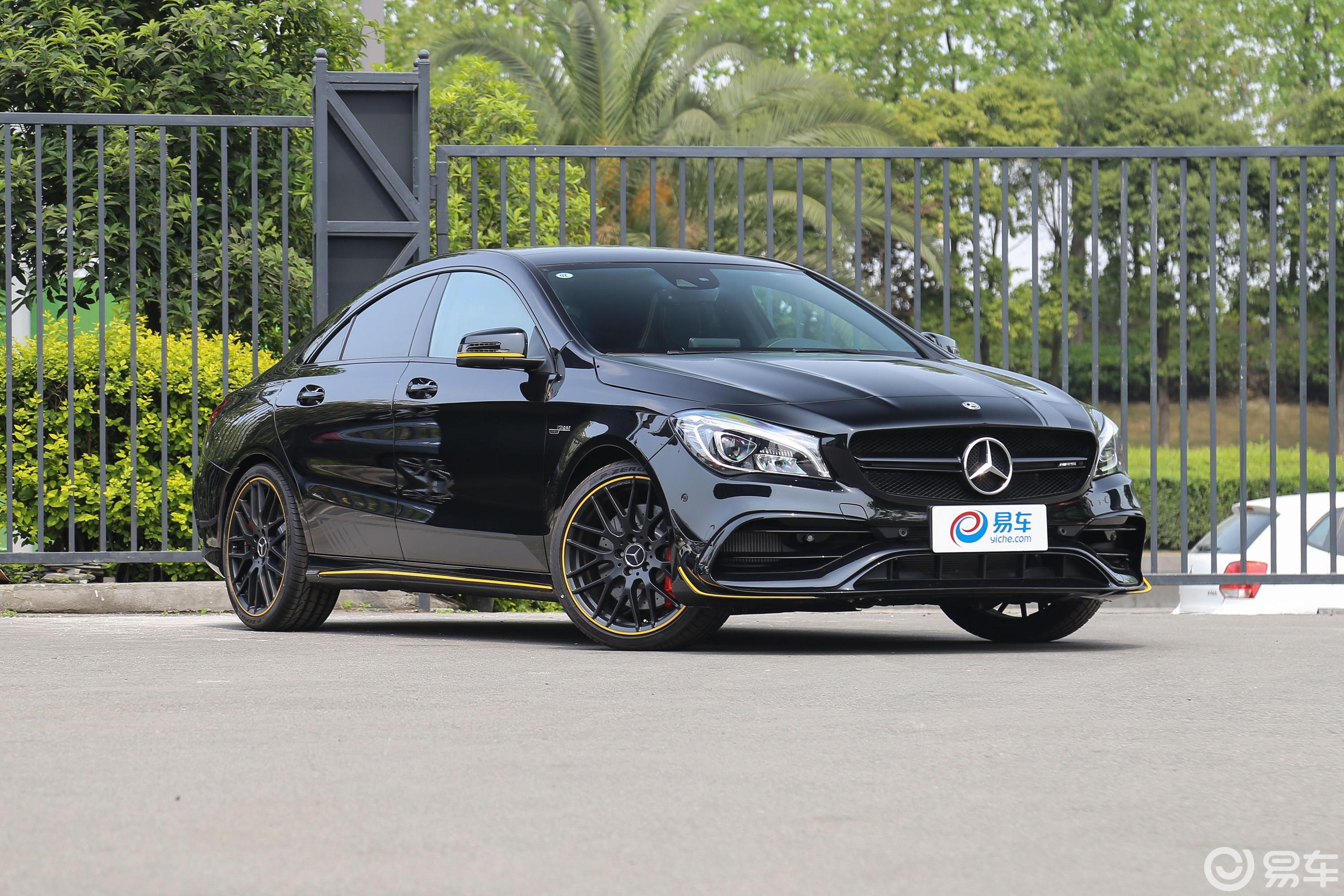 【奔驰cla级 amg2017款cla 45 4matic 暗夜雷霆限量版侧前45度车头