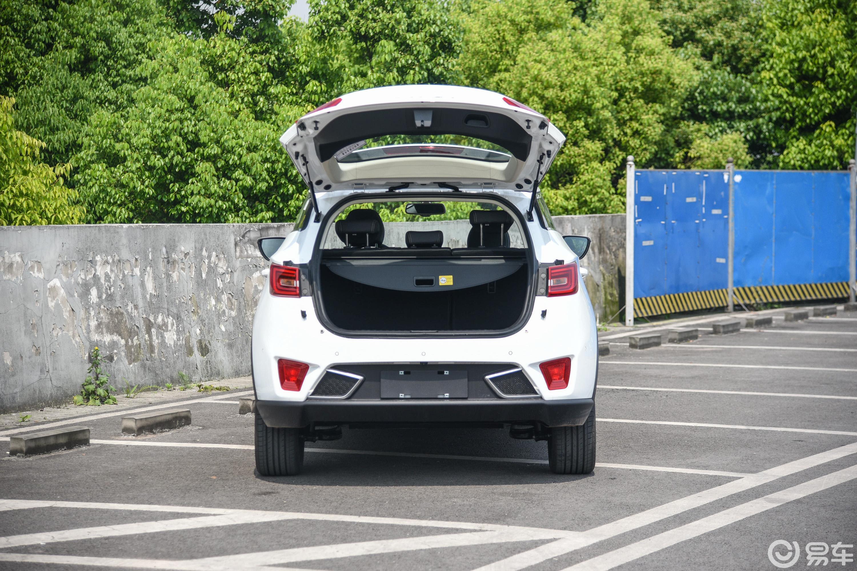 【眾泰t300 ev2018款旗艦版空間汽車圖片-汽車圖片大全】-易車