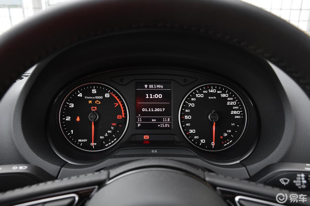 【奥迪a32018款30周年纪念版 sportback 40tfsi 风尚版仪表盘汽车图片