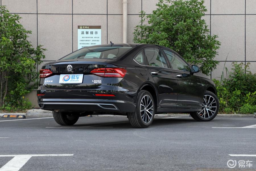 【朗逸2018款280tsi 双离合 豪华版侧后45度车头向右水平汽车图片