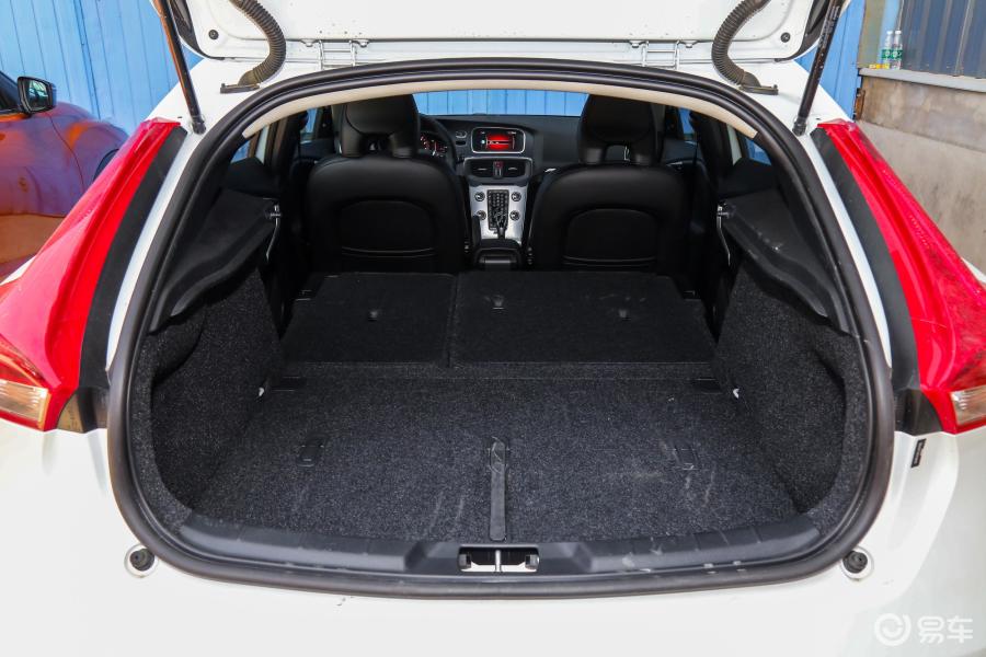 【沃尔沃v402018款t4 智雅版空间汽车图片-汽车图片大全】-易车网