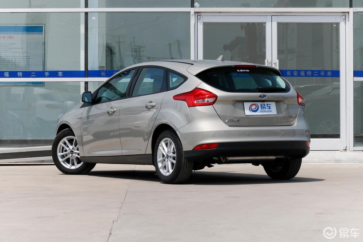 【福克斯2018款两厢经典 1.