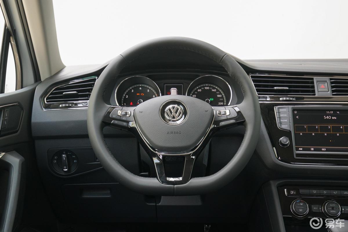 【途观l2018款330tsi 双离合 两驱 舒适版内饰全景正拍汽车图片-汽车