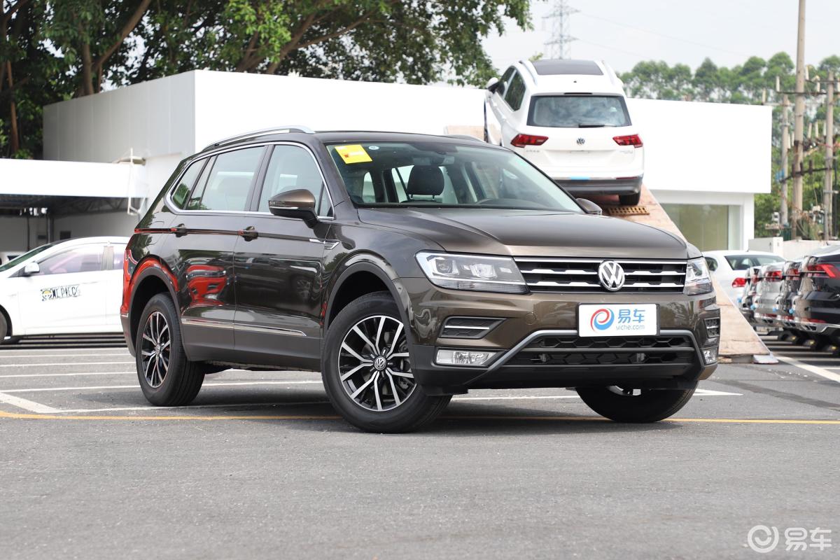 【途观l2018款330tsi 双离合 两驱 豪华版侧前45度车头向右水平汽车