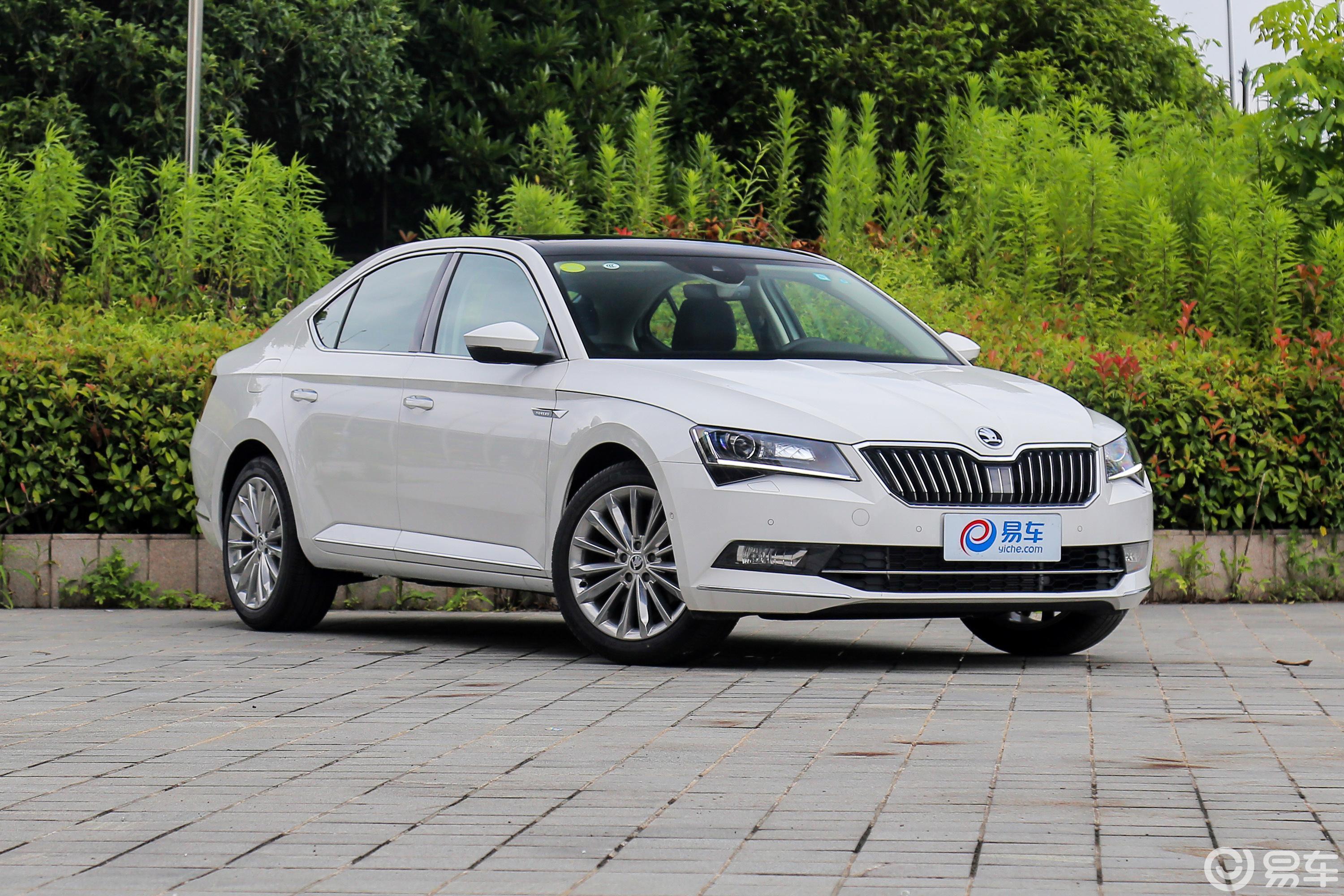 【速派2018款tsi380 双离合 旗舰版 国Ⅴ侧前45度车头向右水平汽车