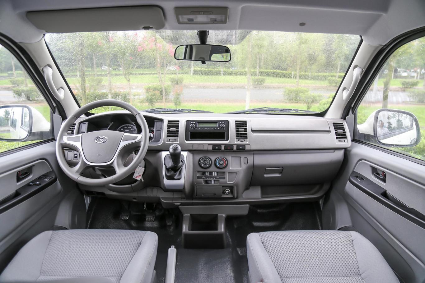 凯锐浩克2.2l 手动 m1标准版v22 顶配版 6座内饰全景正拍