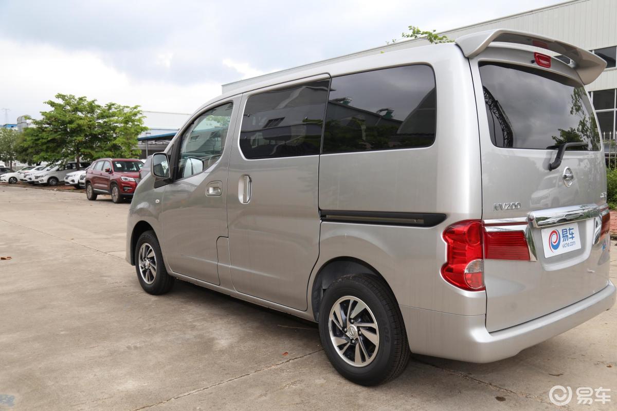 【日产nv2002018款1.