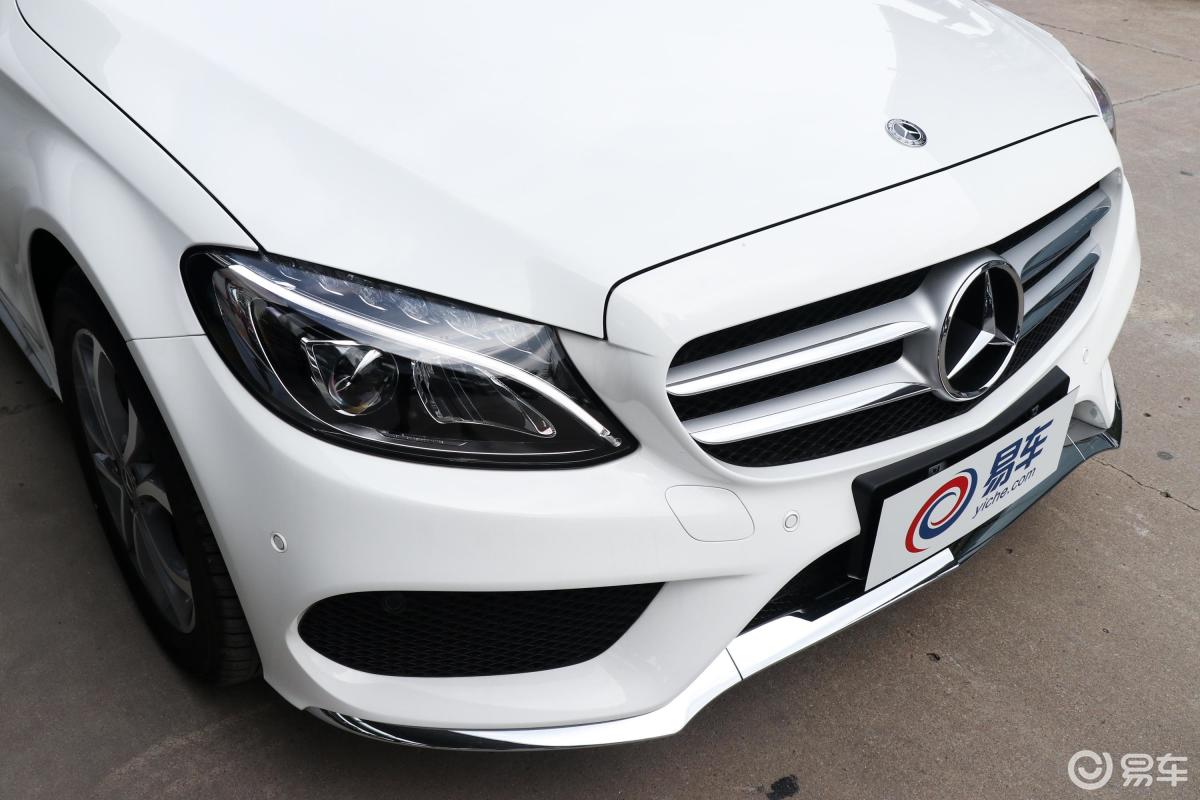 【奔驰c级2018款c 200 l 运动轿车侧前45度车头向左水平汽车图片-汽车
