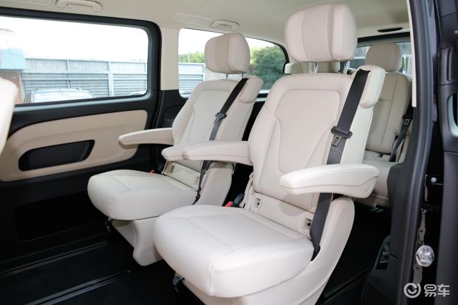 福建奔驰威霆成交价266万起开着省心配置丰富