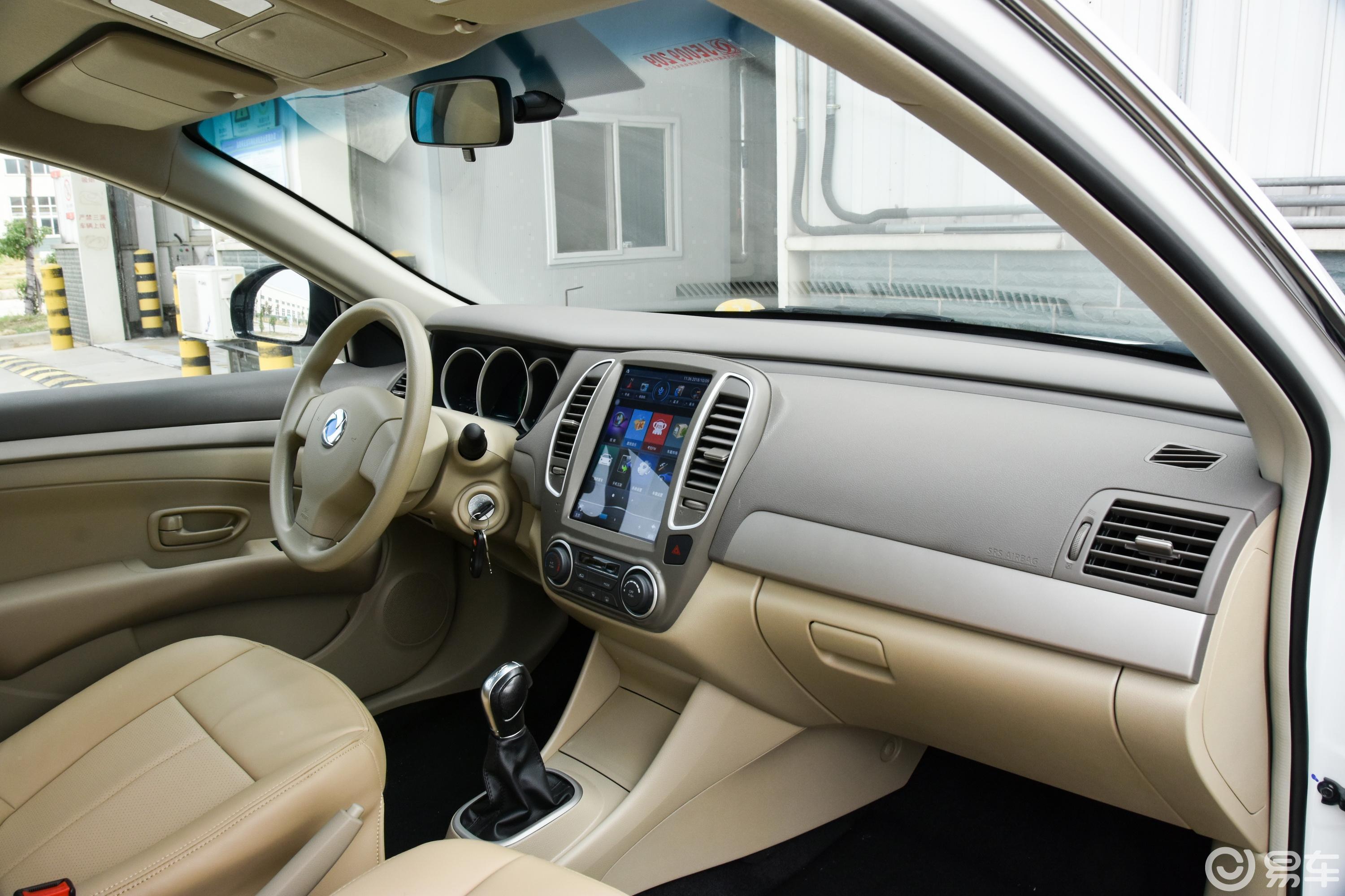 【俊风e11k2019款基本版内饰全景副驾驶员方向汽车图片-汽车图片大全