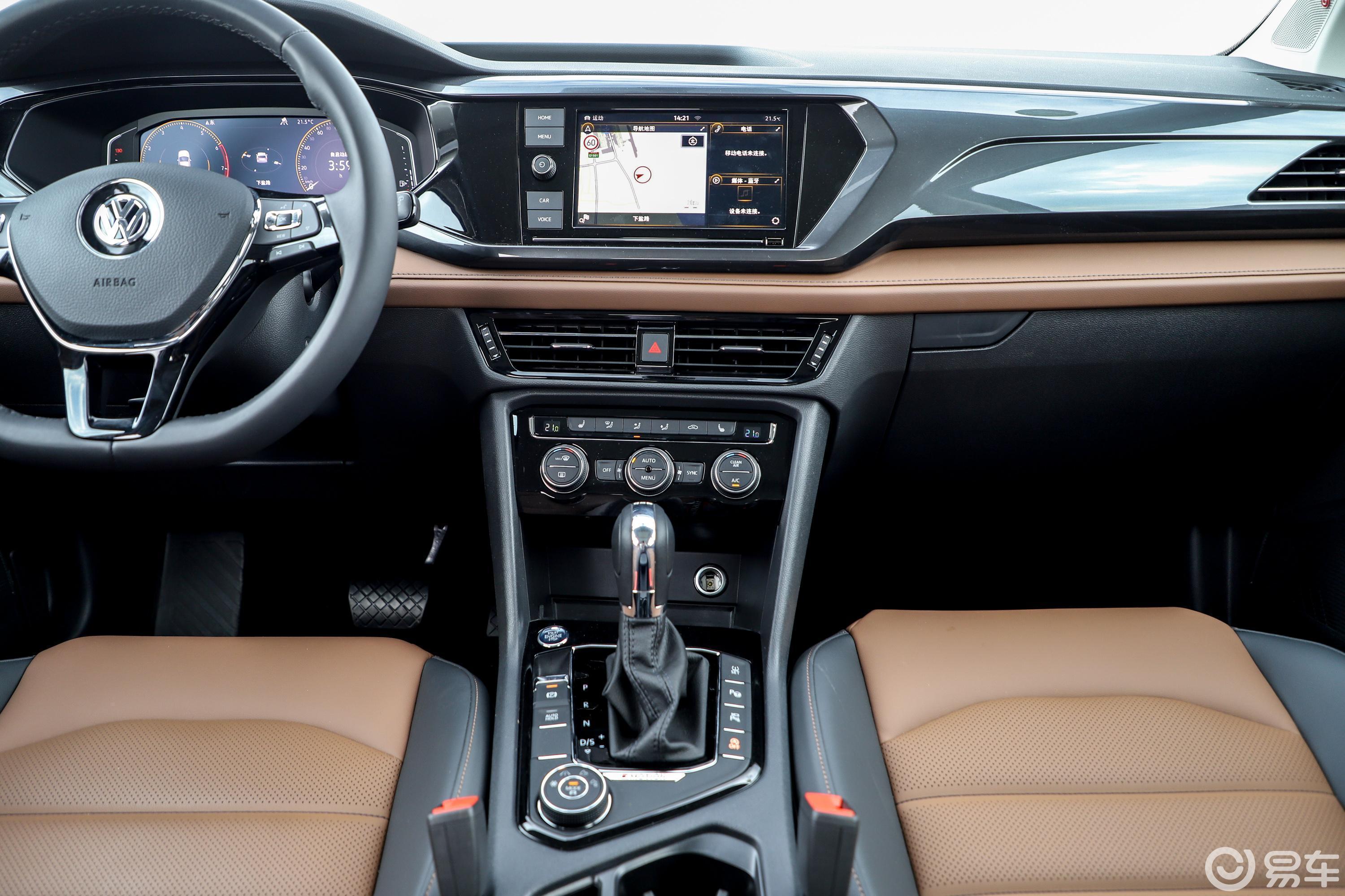 【途岳2019款330tsi 双离合 四驱 旗舰版 国vi侧前45度车头向右水平