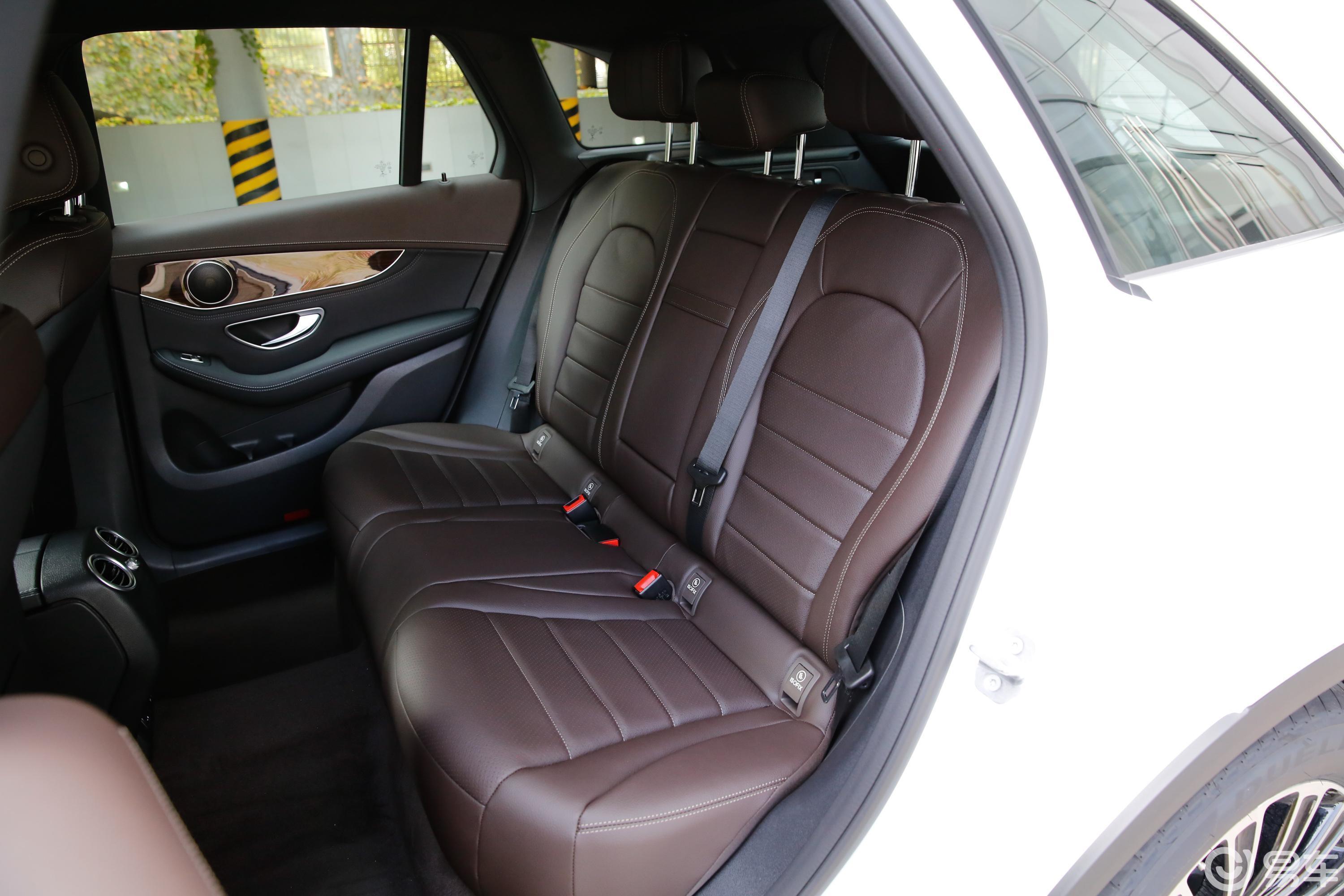 【奔驰glc级2019款glc 260 l 4matic 动感版内饰全景正拍汽车图片