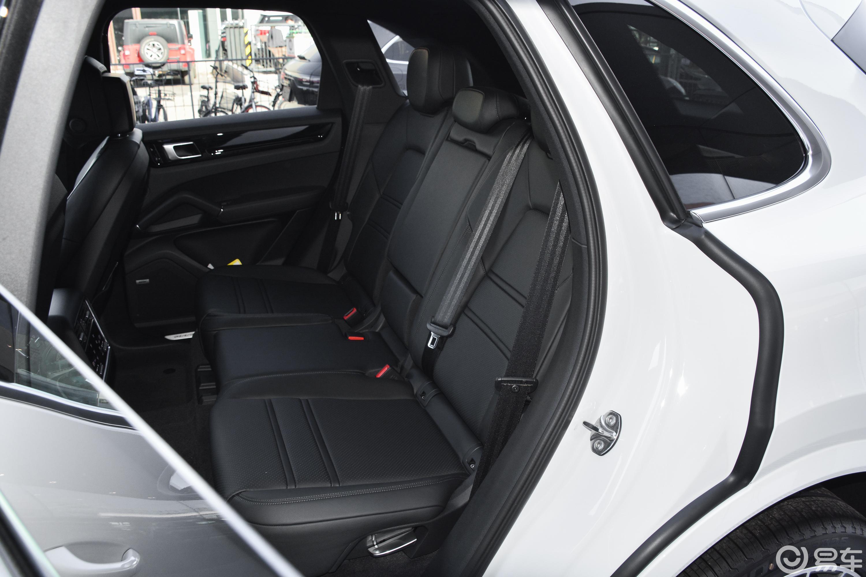 【cayenne2018款cayenne s后排座椅汽车图片-汽车图片大全】-易车