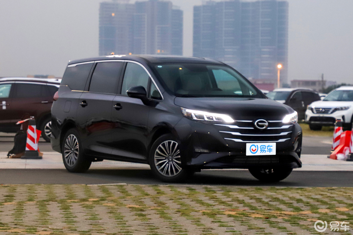 广汽乘用车  传祺gm6  2019款  2019款  270t 手自一体 顶配版  270t