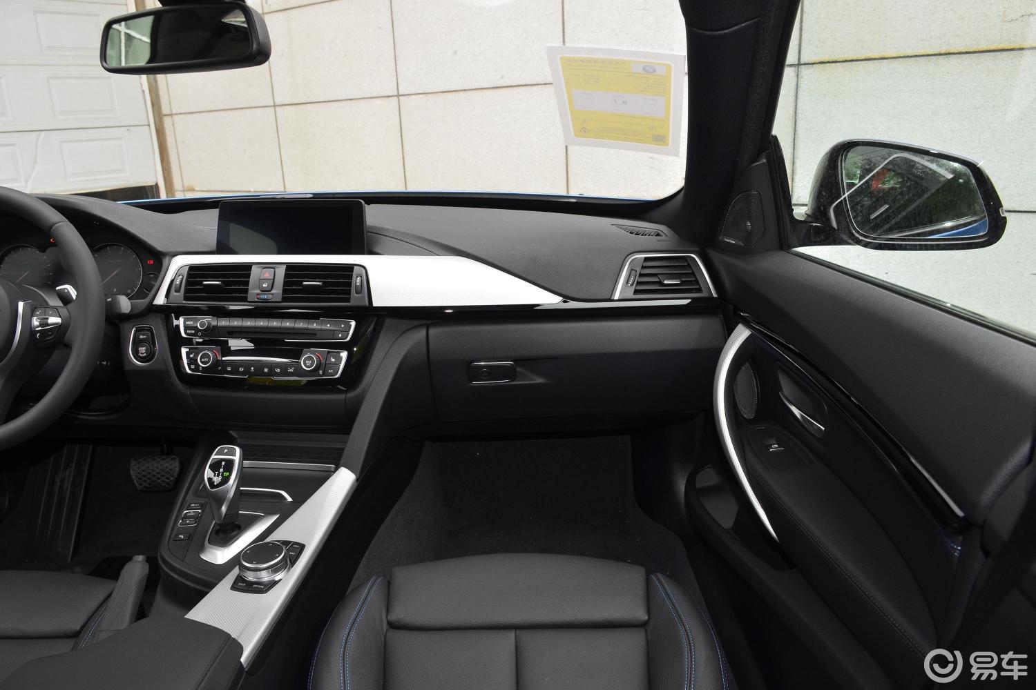 【宝马3系gt2019款320i m运动版内饰全景正拍汽车图片-汽车图片大全】