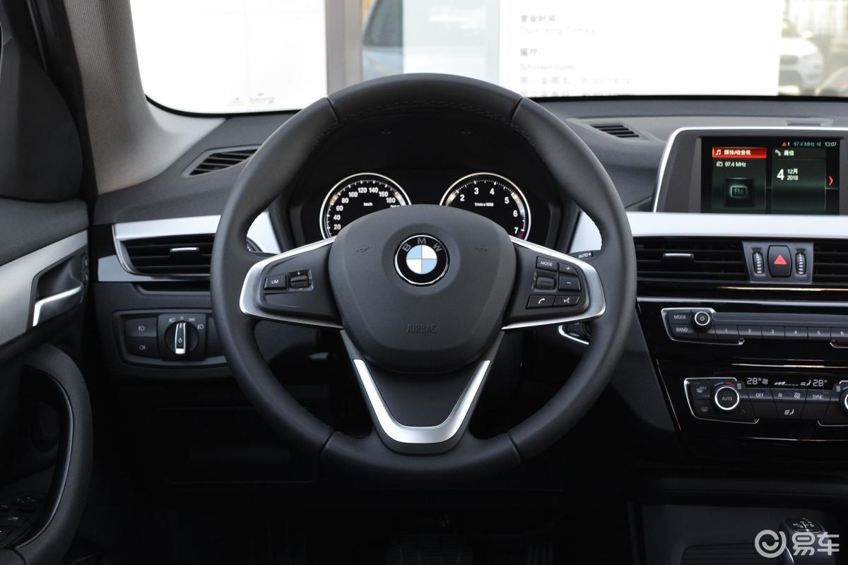 【宝马x12019款sdrive20li 领先版方向盘汽车图片-汽车图片大全】