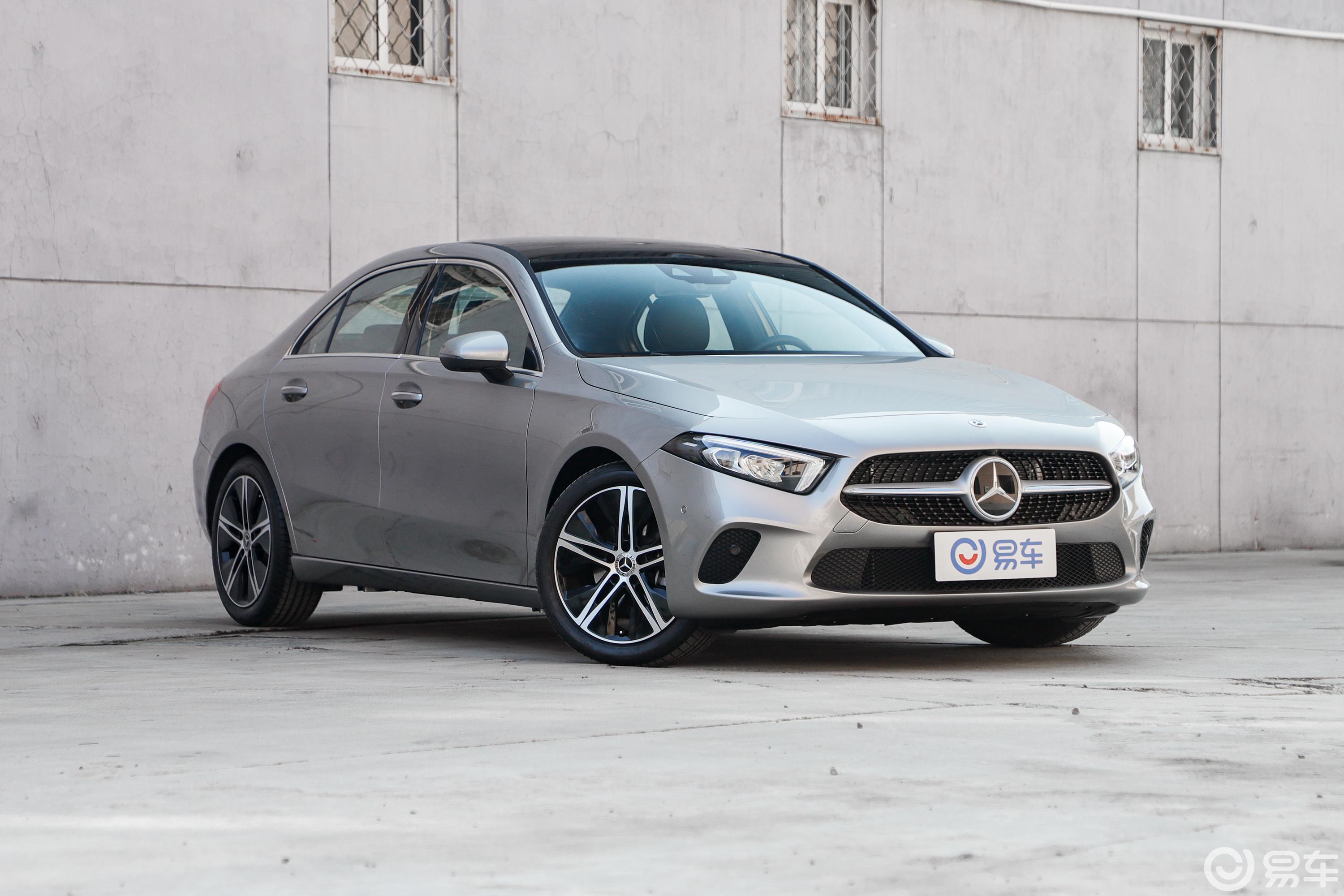 【奔驰a级2019款a 200 l侧前45度车头向右水平汽车图片-汽车图片大全