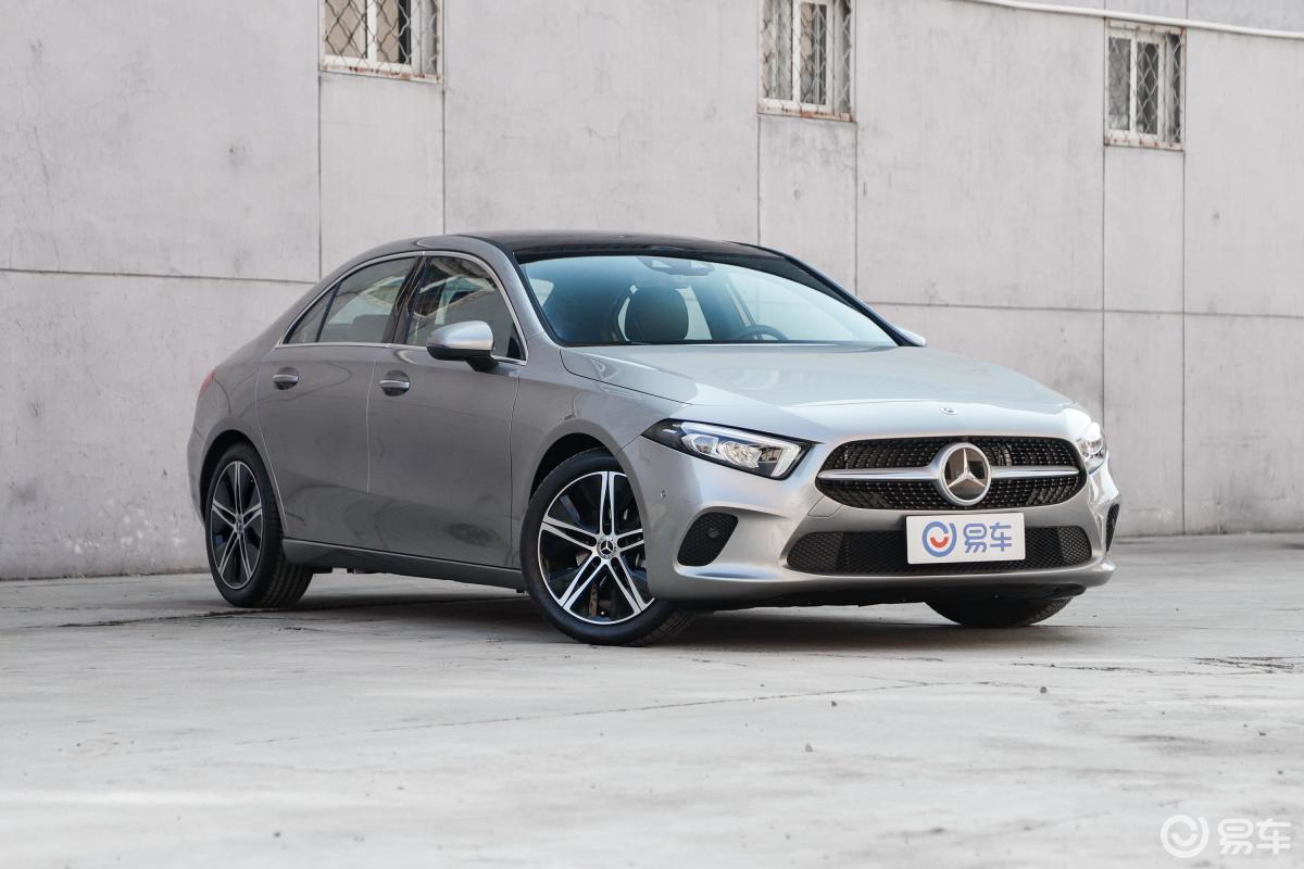 【奔驰a级2019款a 200 l侧前45度车头向右水平汽车图片-汽车图片大全