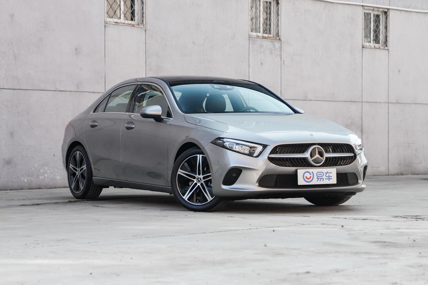 奔驰a级a 200 l侧前45度车头向右水平