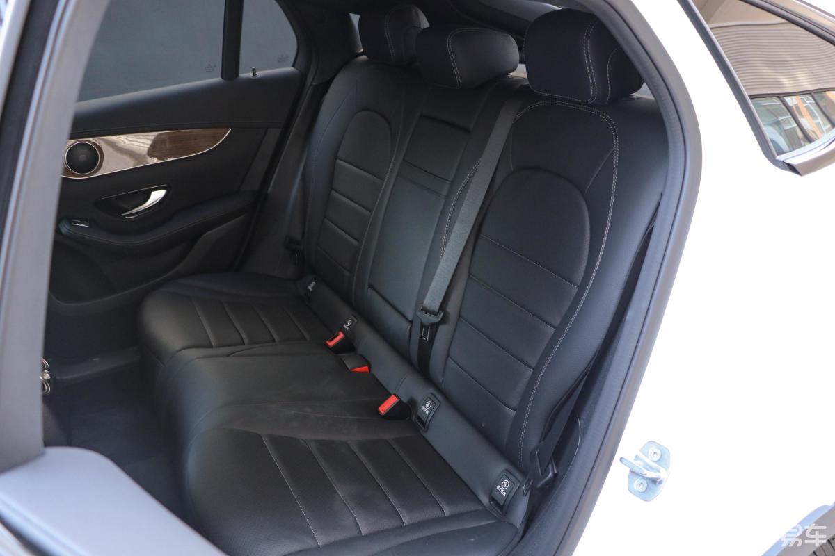 【奔驰glc轿跑2018款glc 260 4matic 轿跑suv后排座椅汽车图片-汽车