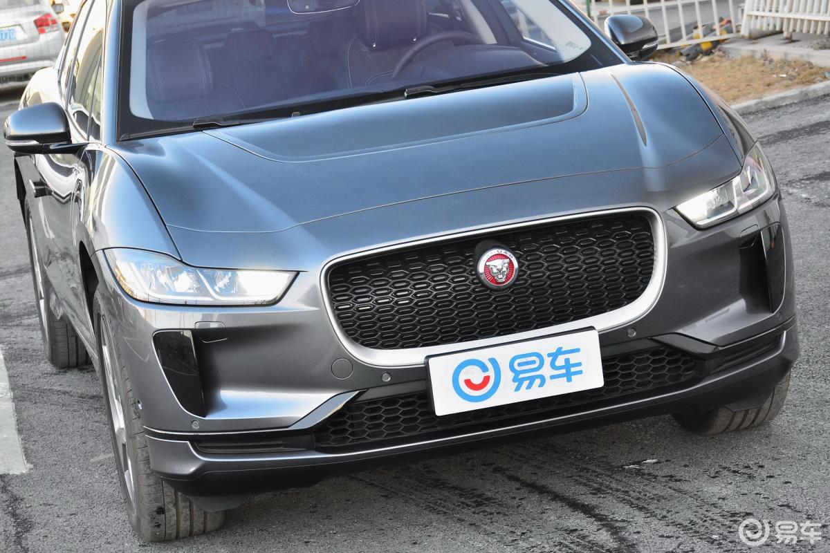 【捷豹i-pace2018款ev400 s前格栅侧俯拍汽车图片-汽车图片大全】-易