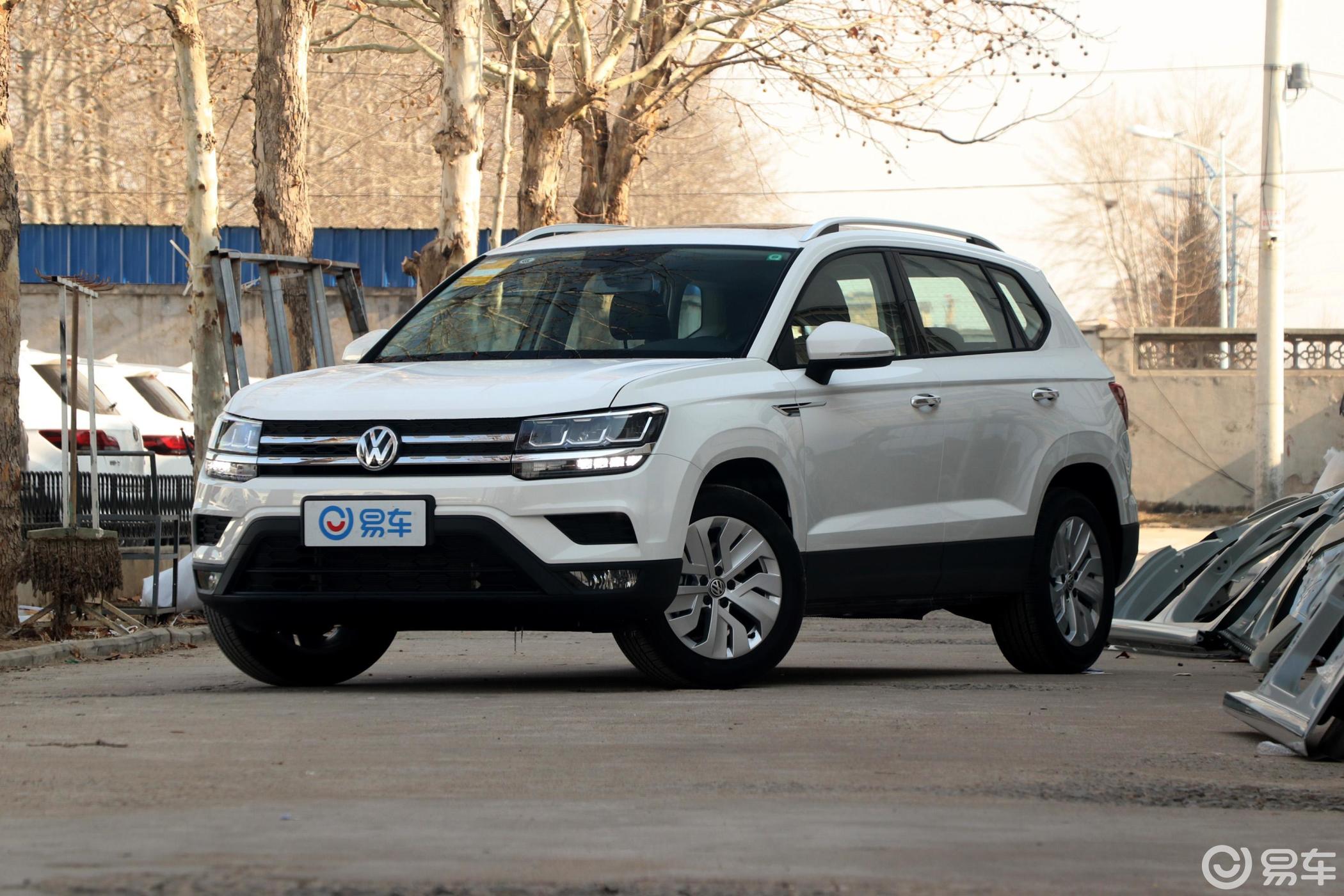 【途岳2019款280tsi 双离合 两驱 舒适版 国v侧前45度车头向右水平