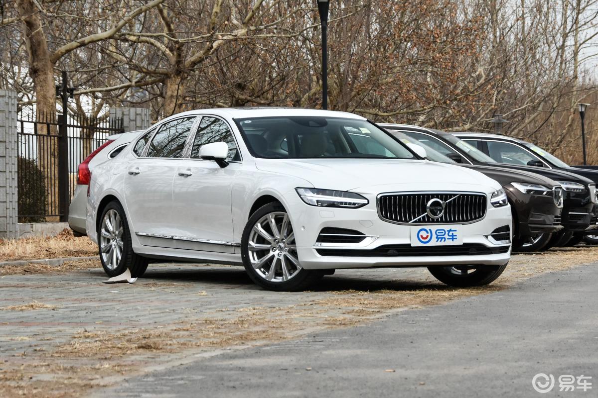 【沃尔沃s90 插电混动2018款t8 荣誉版 3座 国Ⅴ侧前45度车头向右水平