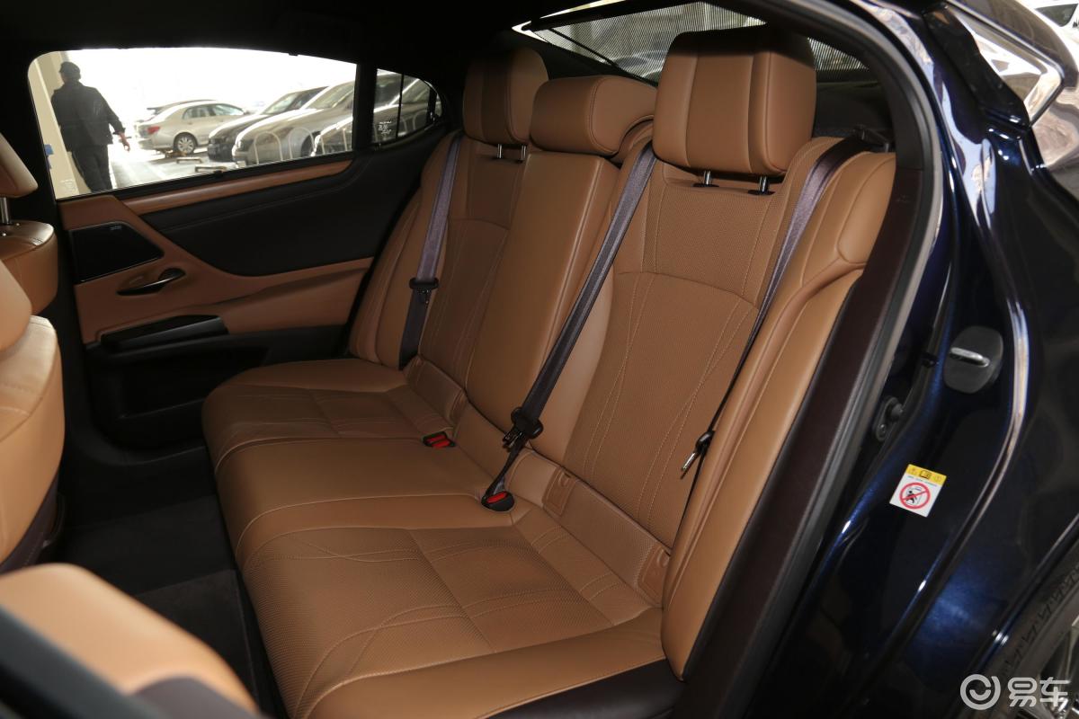 【雷克萨斯es2018款300h 行政版 国v后排座椅汽车图片-汽车图片大全】