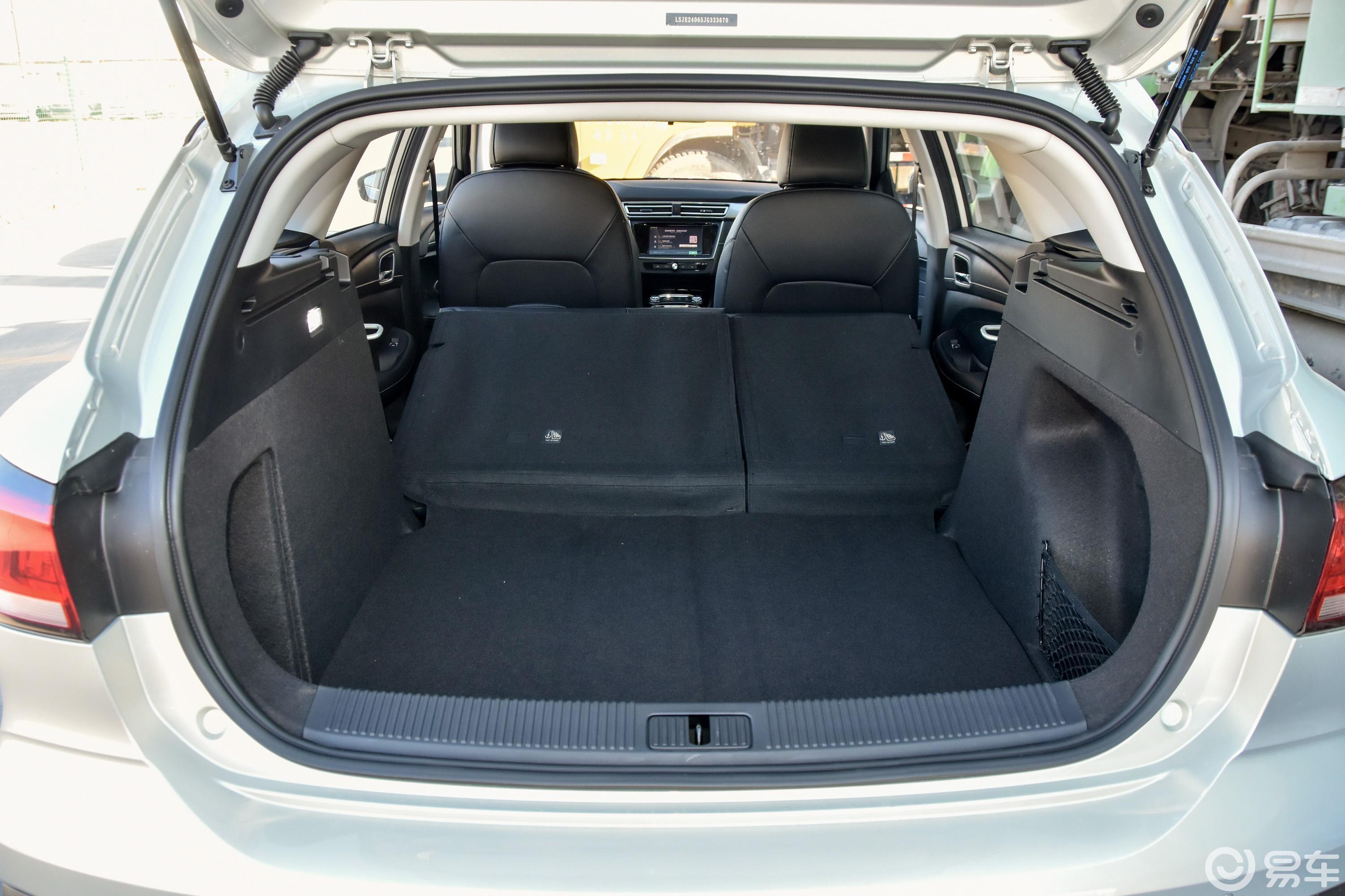 【荣威ei52019款舒适版空间汽车图片-汽车图片大全】-易车