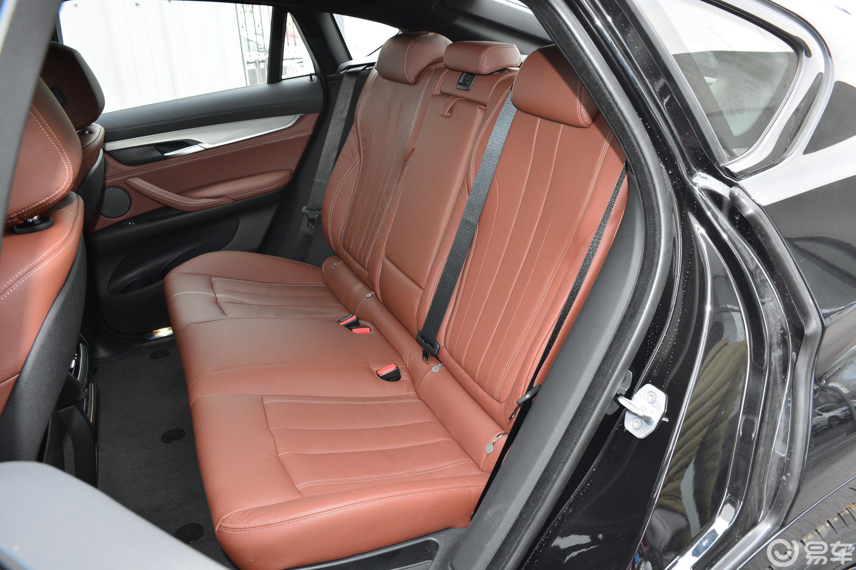 【宝马x62019款xdrive35i m运动套装后排座椅汽车图片