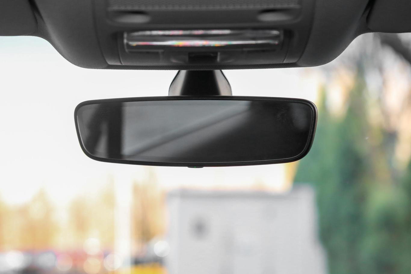 奥迪q330周年纪念版 35 tfsi quattro全时四驱运动版内后视镜