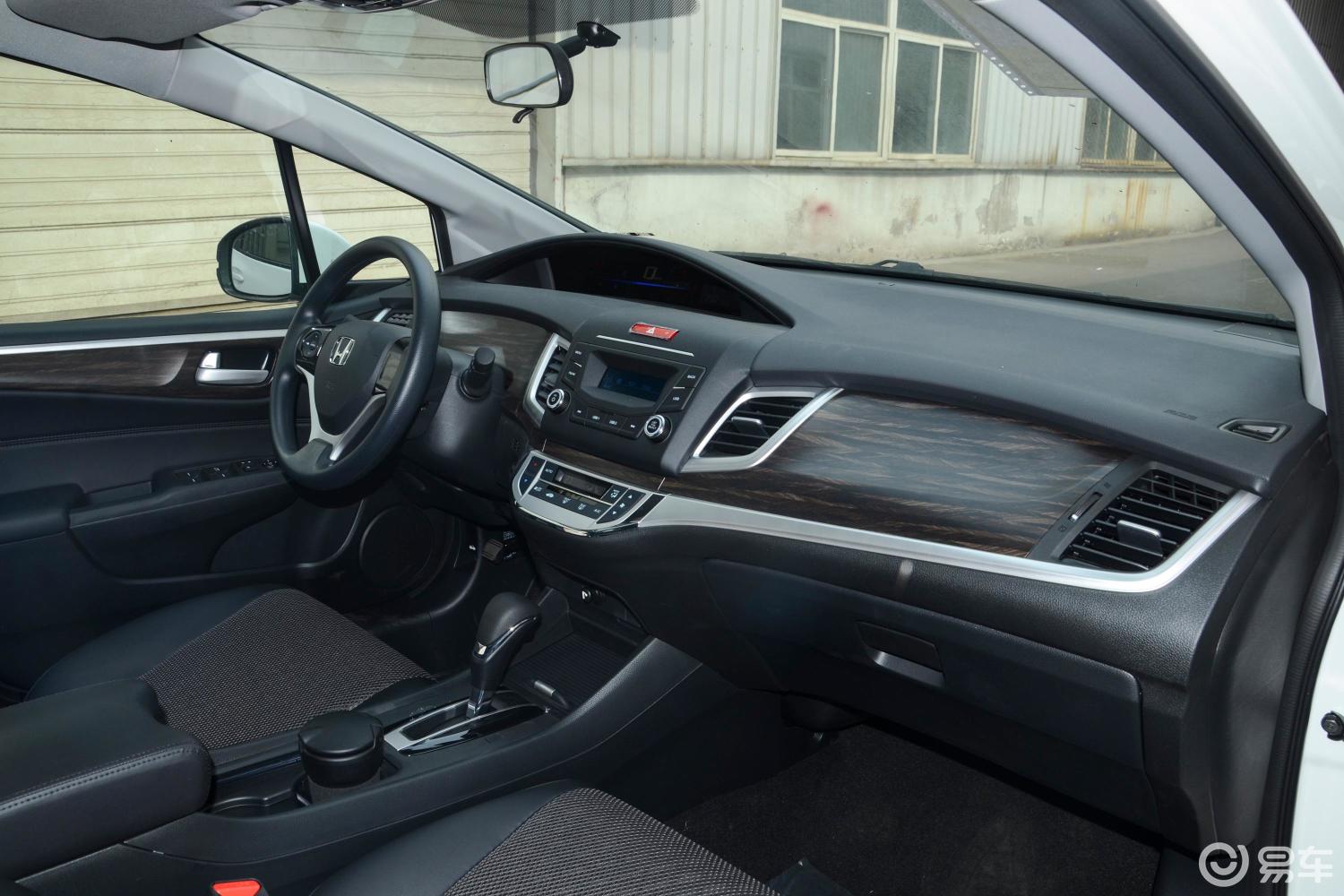 8l 自动 舒适版 5座内饰全景副驾驶员方向汽车图片-汽车图片大全】