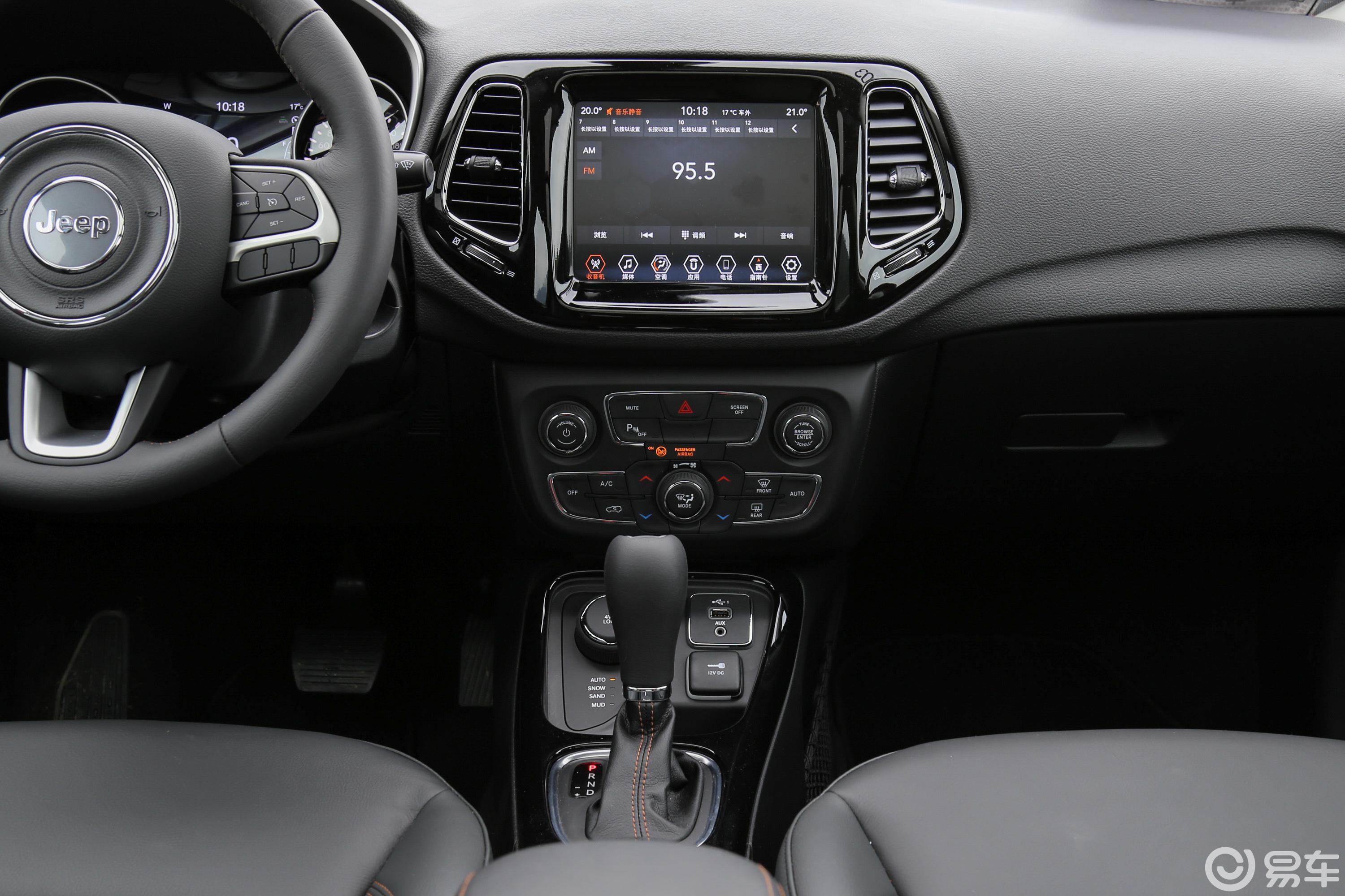 【指南者2019款220t 家享四驱版中控台整体汽车图片-汽车图片大全】