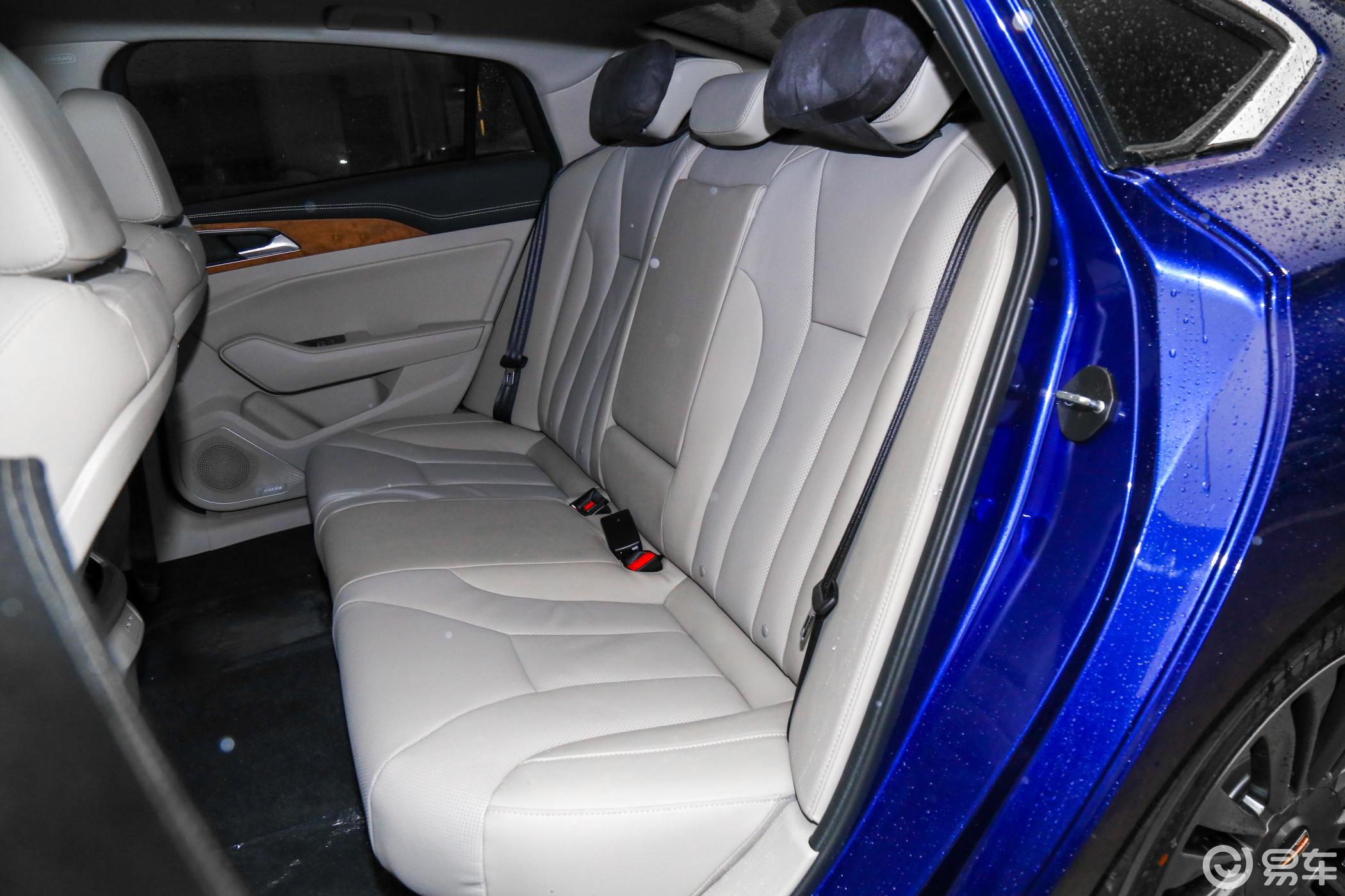 8t 智联御动版后排座椅汽车图片-汽车图片大全】-易车