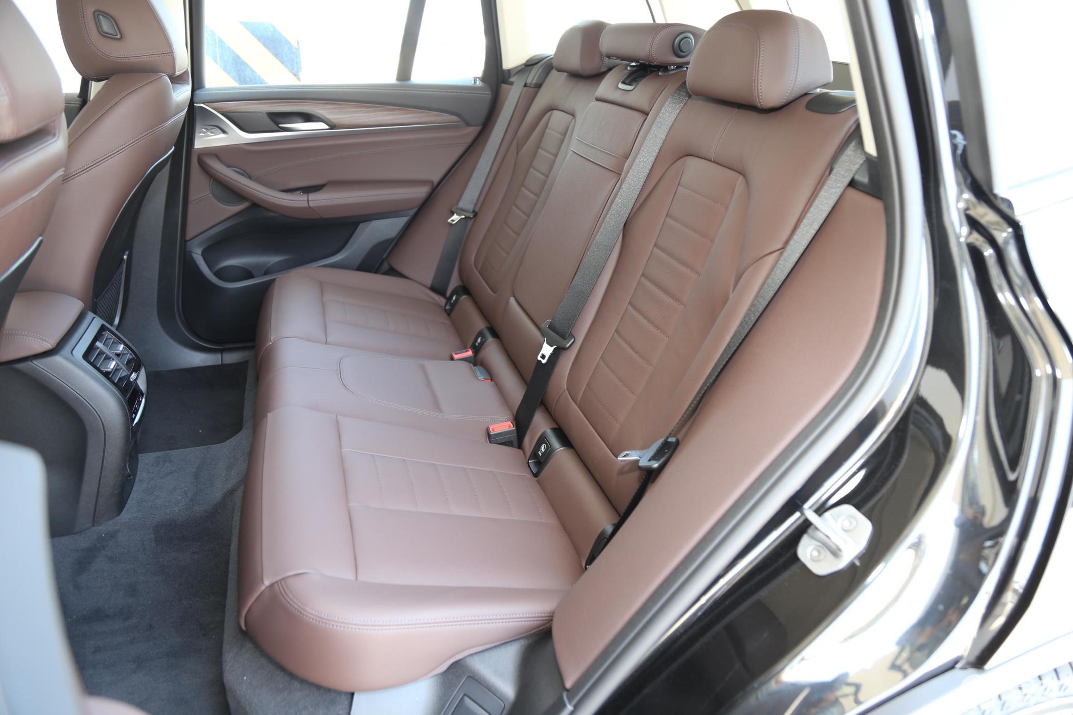 【宝马x32019款xdrive 28i 豪华套装后排座椅汽车图片-汽车图片大全】