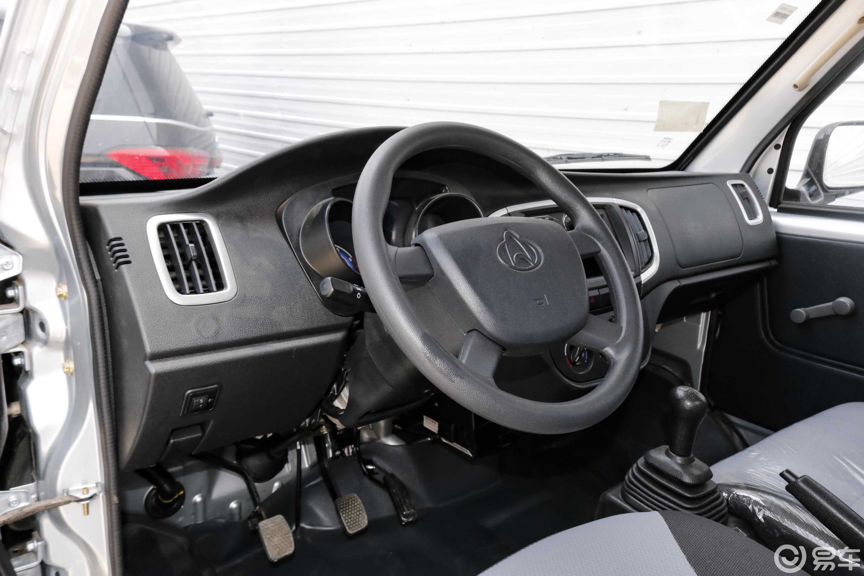 【神骐t202018款t20l 载货车单排 1.5l 手动 舒适版 3.