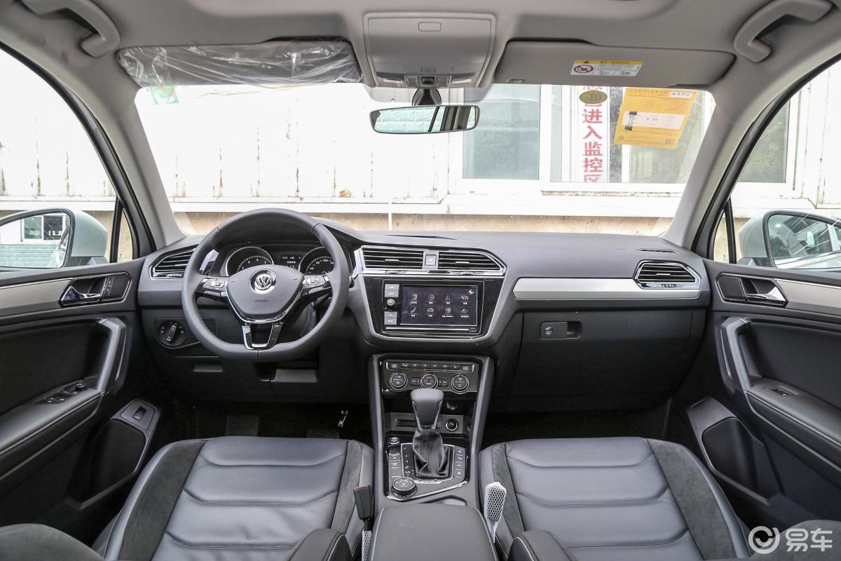 【途观l2019款380tsi 双离合 四驱 智动豪华版 国vi内饰全景正拍汽车