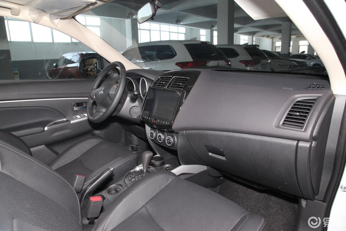 广汽三菱  劲炫 2018款  2020款  2018款  2016款  2015款  2014款