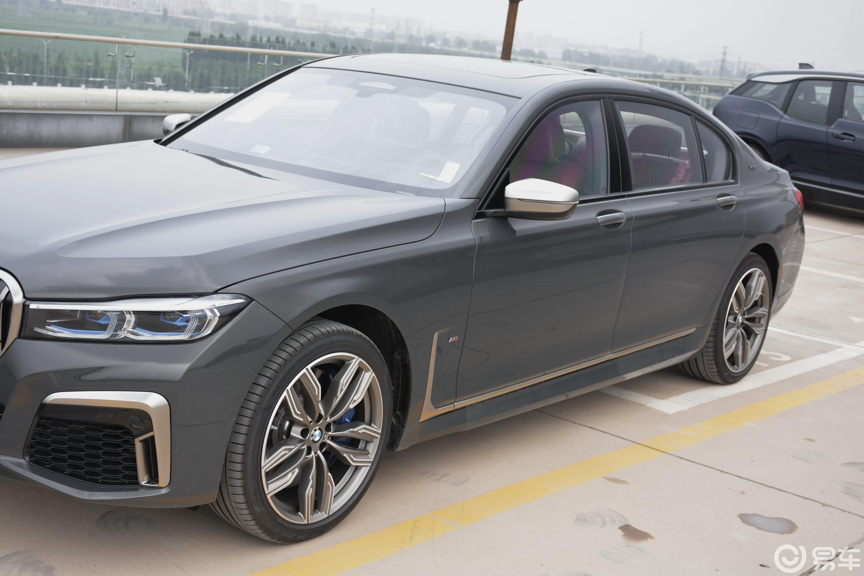 【2019款 m760li xdrive v12 运动套装汽车图片-汽车图片大全】-易车