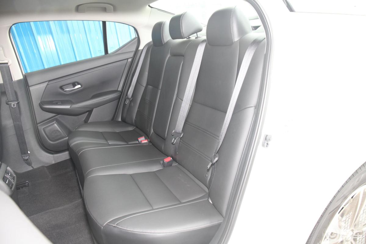 【轩逸2020款1.6xl cvt 悦享版后排座椅汽车图片-汽车图片大全】-易车