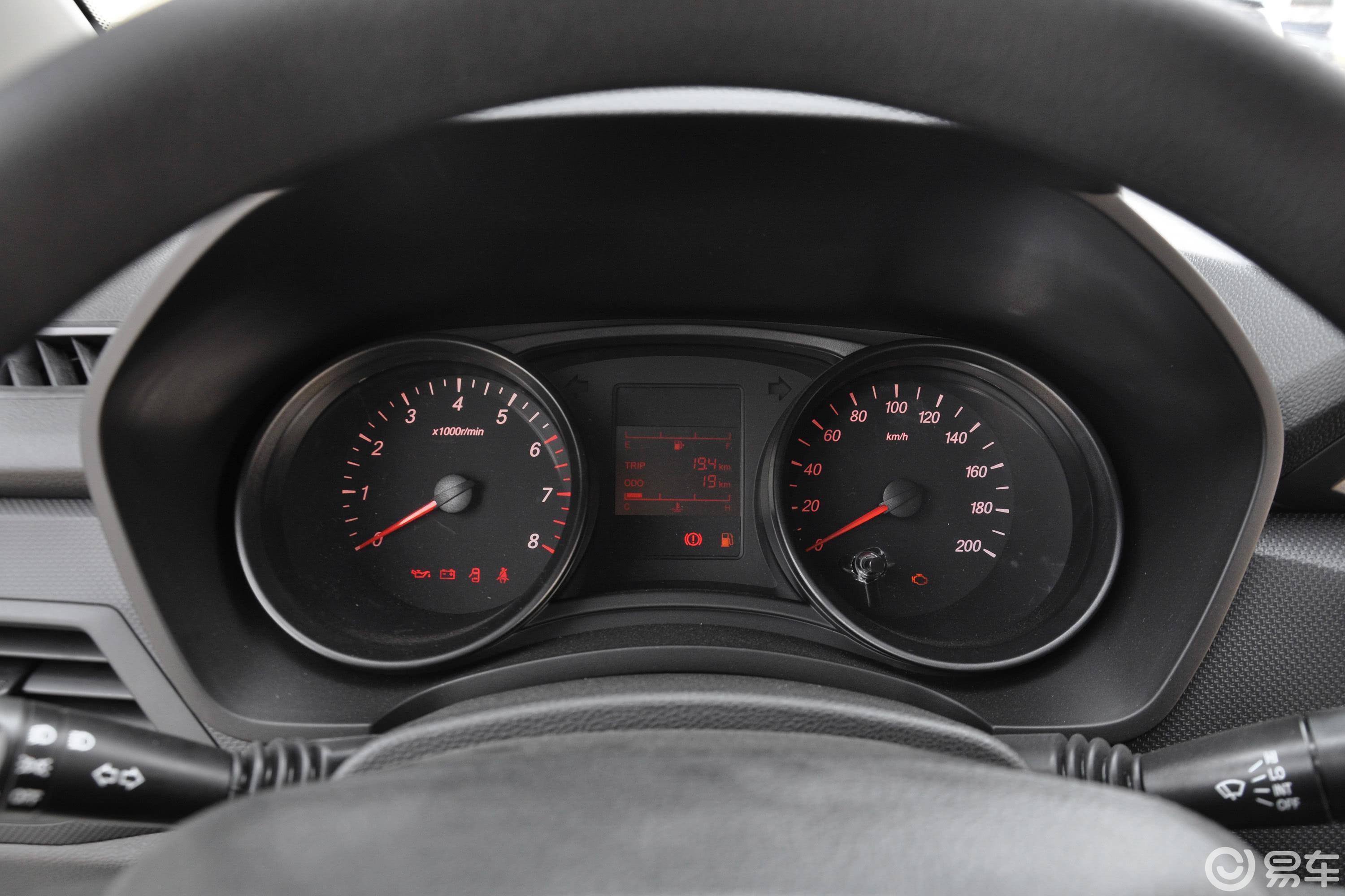 【2019款 1.5l 手动 基本型封窗车 国vi汽车图片-汽车图片大全】-易车