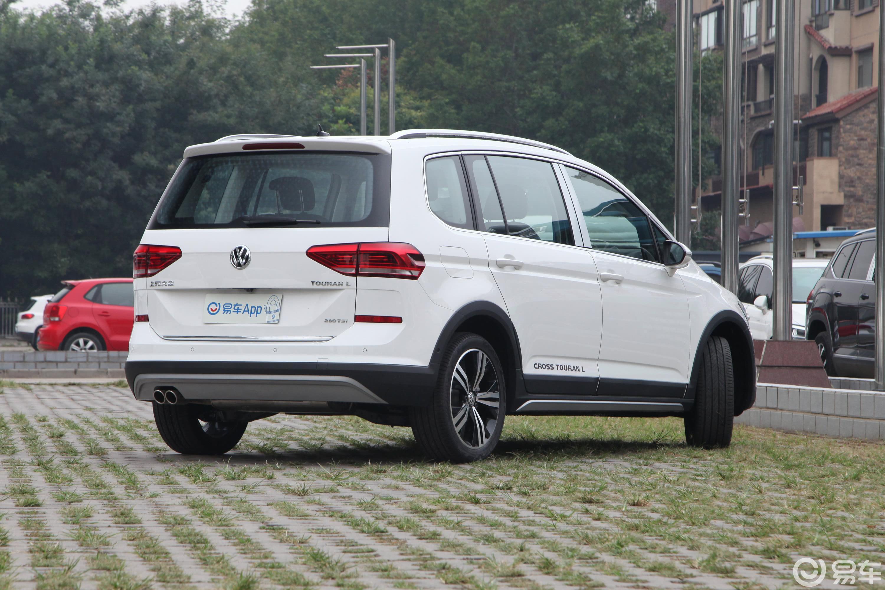【途安l2018款280tsi 双离合 拓界豪华版 6座 国vi侧后45度车头向右